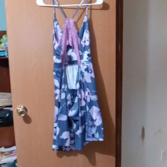 Summer dress - Picture 2 of 4